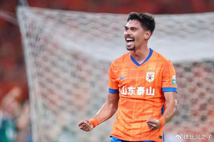 提前退出争冠，知情人透露泰山队升级后腰没戏，马德鲁加成功留队|孙准浩|莫伊赛斯|新赛季|山东泰山|康冰_新浪体育_新浪新闻