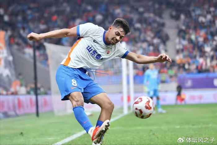 提前退出争冠，知情人透露泰山队升级后腰没戏，马德鲁加成功留队|孙准浩|莫伊赛斯|新赛季|山东泰山|康冰_新浪体育_新浪新闻