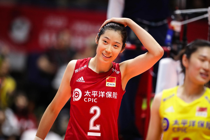 网友爆料朱婷下赛季或回国,未来成教练!尊重她的一切决定|庄宇珊|中国女排|吴梦洁|张蓉芳|金软景_新浪体育_新浪新闻